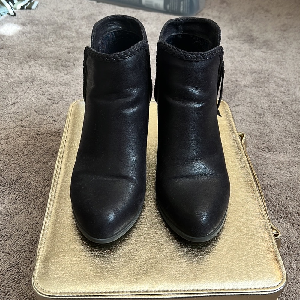 REPORT • Black Booties